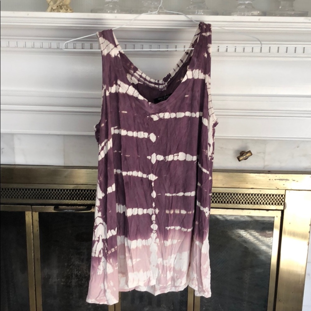 Tie-die v-neck tank top